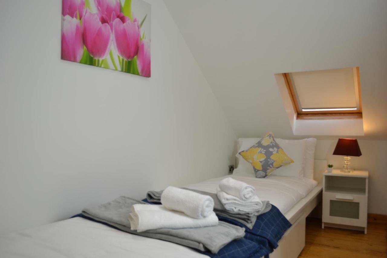 Epicsa - Family & Corporate Stay Mews Apartments With Free Parking CBG Buitenkant foto