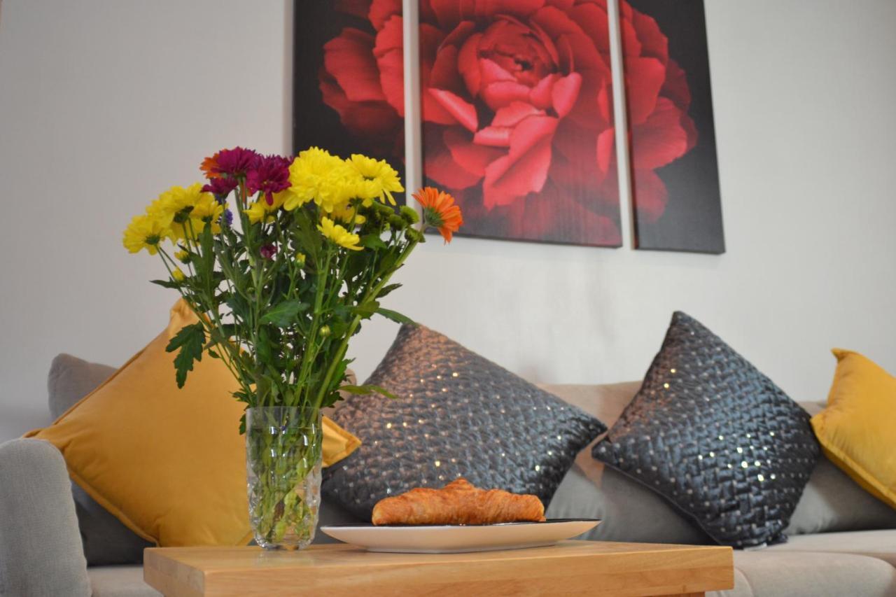 Epicsa - Family & Corporate Stay Mews Apartments With Free Parking CBG Buitenkant foto